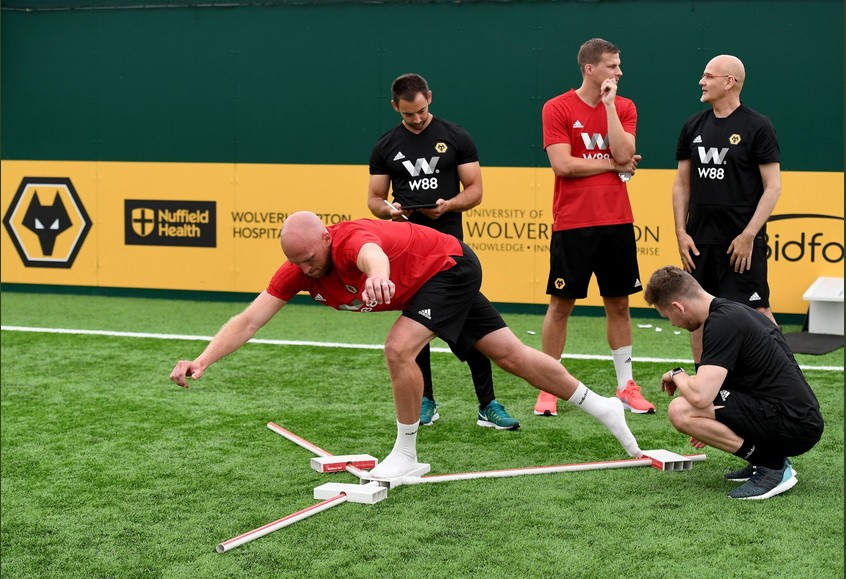 优德W88赞助狼队，百年俱乐部“整装”待发！ ảnh 1