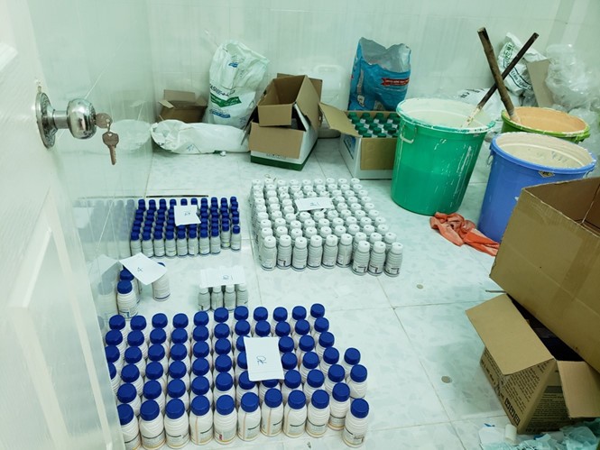 被查破的非法生產假農藥黑窩點。（圖源：梅簪）