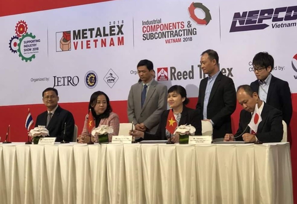 本市與日本、泰國單位簽署合作備忘錄。