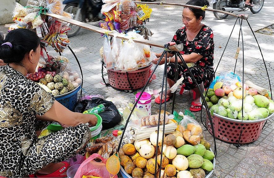 集中擴大非正式區域社保覆蓋率。