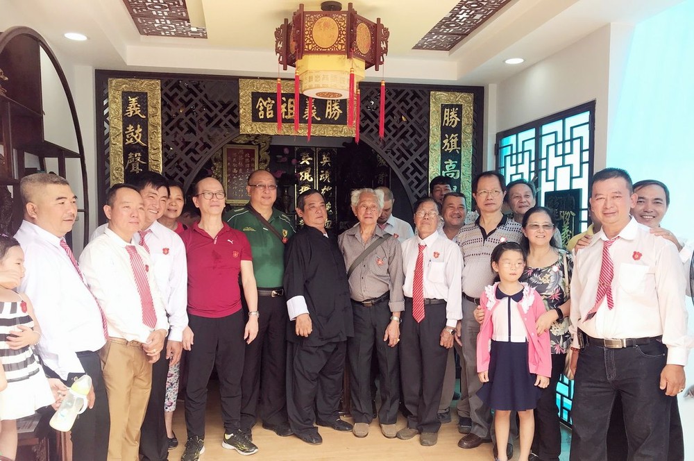 各代表於勝義祖館留影。