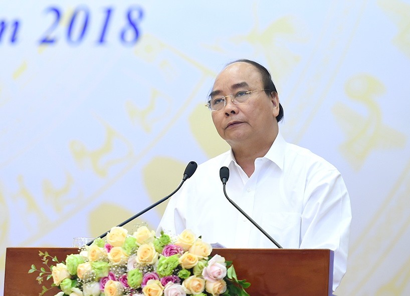 政府總理阮春福主持會議。（圖源：光孝）