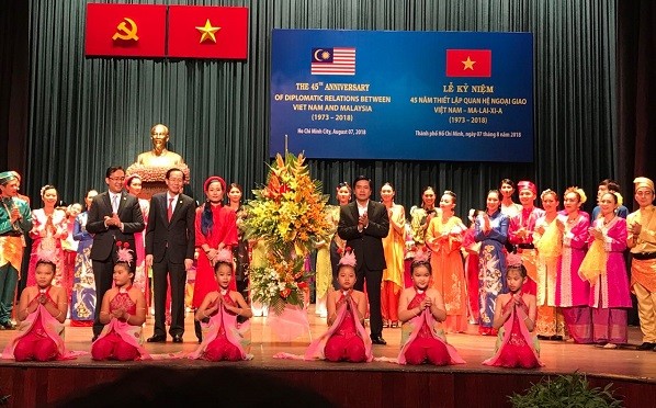 圖為越南與馬來西亞建交45週年(1973-2018)紀念儀式場景一隅。（圖源：明俠）
