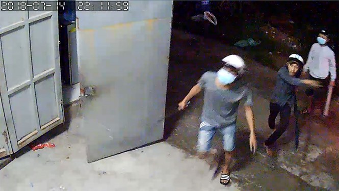 某店舖晚上遭歹徒破壞 ảnh 1