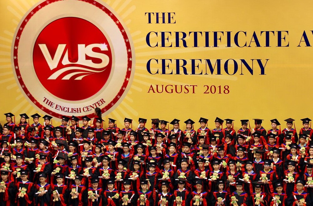 越美會英語中心舉辦的劍橋國際英語水平證書頒發儀式。