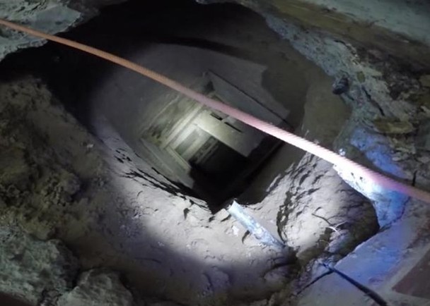 廢棄連鎖炸雞快餐店中竟然藏有直通墨西哥的秘道。（圖源：互聯網）