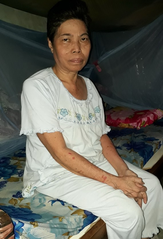 李嚴也不能坐得太久。