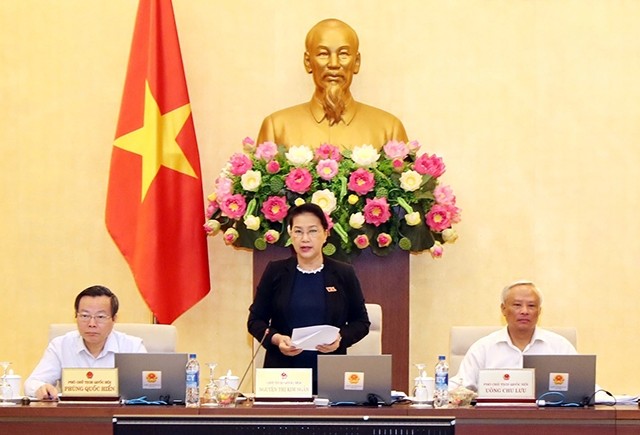 國會主席阮氏金銀在會議上致開幕詞。（圖源：仲德）