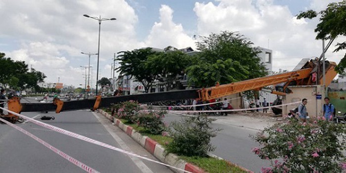 起重機倒塌事故現場。（圖源：仕東）