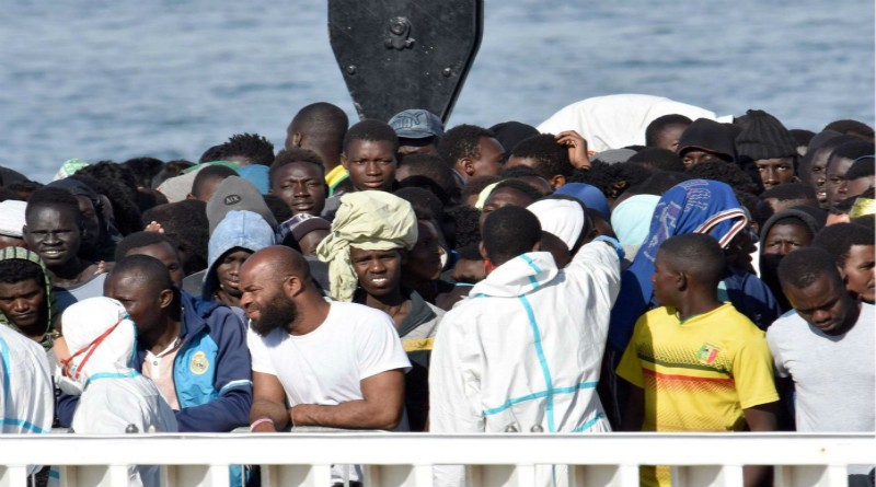 匈牙利政府：儘管匈牙利目前沒有受到大規模難民的侵擾，仍將繼續維持因大規模難民造成的危機而宣佈的緊急狀態(“危機狀態”)。（示意圖源：AP）