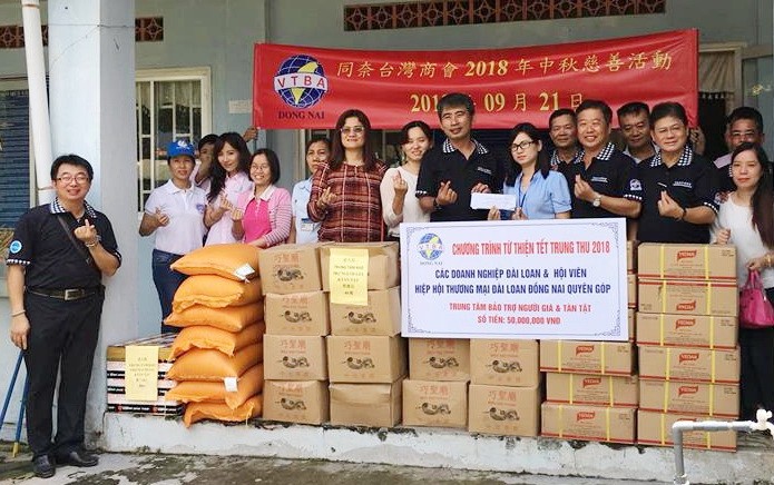 同奈台灣商會慈善團體合照。