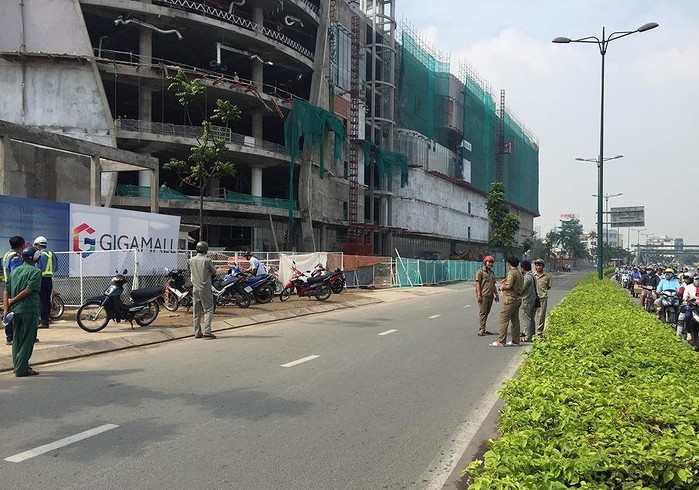 職能力量封鎖事發現場勘查原因。（圖源：英靈）