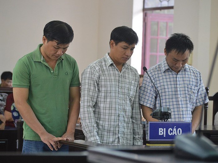 出庭受審的3名被告人。（圖源：重慶）