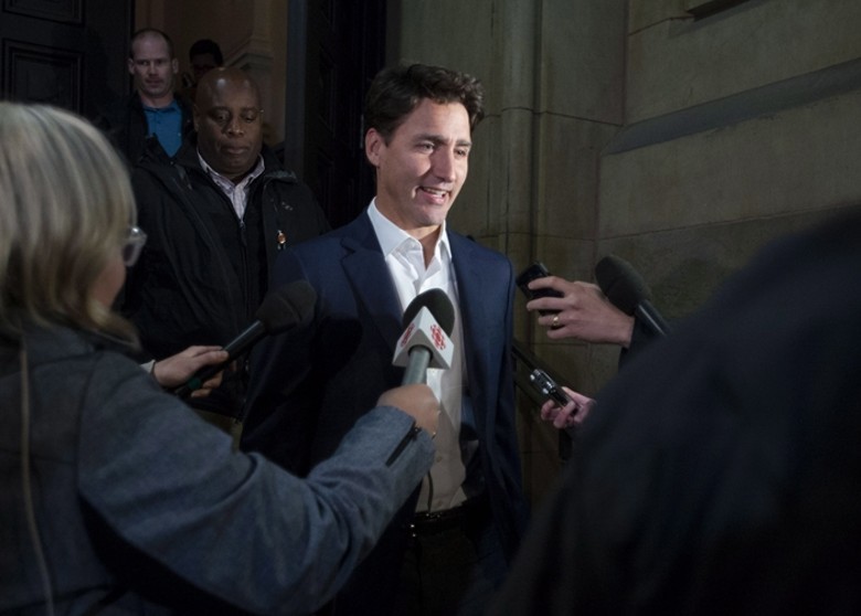 加拿大總理杜魯多在美加達成協議後回答媒體採訪。（圖源：AP）