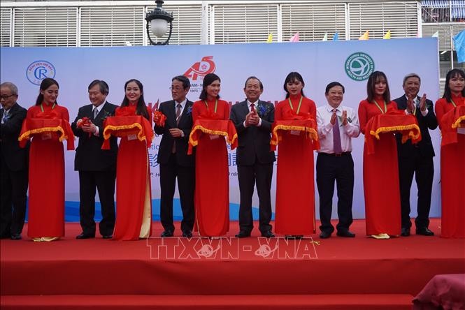 政府常務副總理張和平（中）出席越-日大水鑊體檢中心(HECI)落成剪綵儀式。（圖源：越通社）