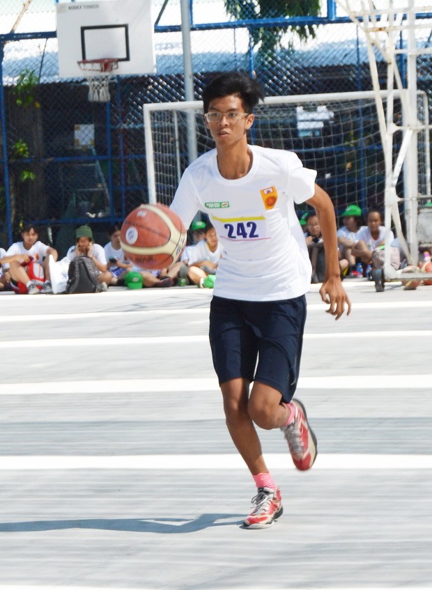 球員要經過各基本技術考核。