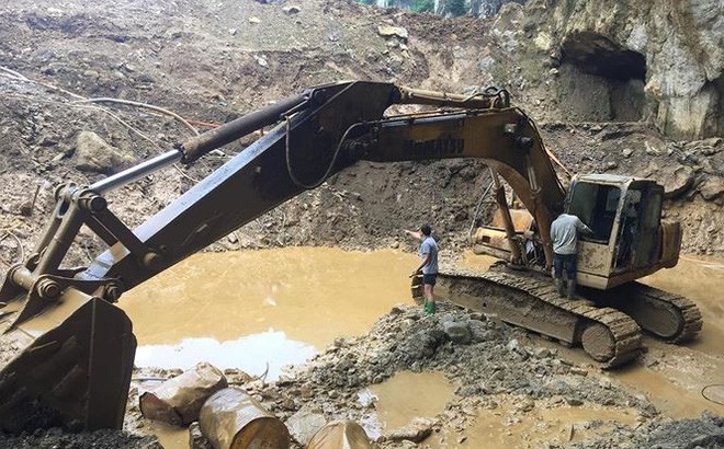 扣押非法開採金礦者 ảnh 1