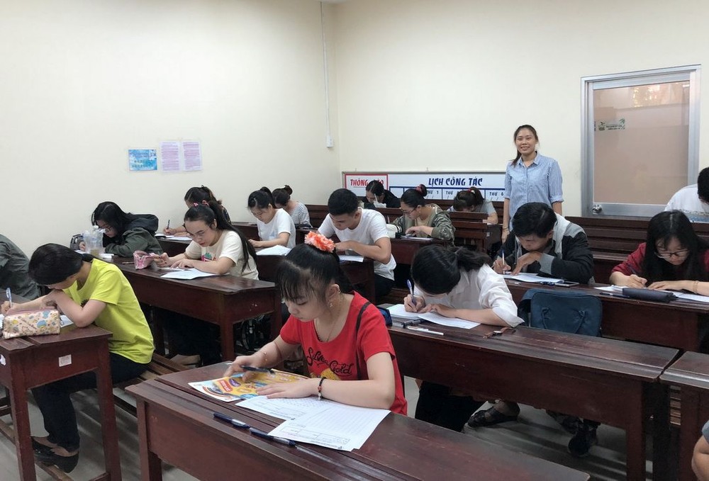 華文教師積極參加慶節活動 ảnh 2