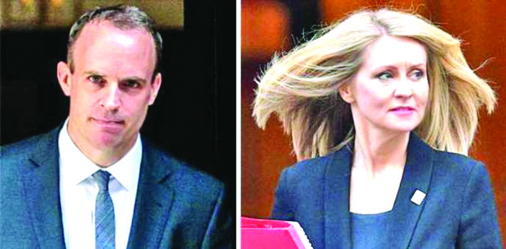 英“脫歐”事務大臣（左）和就業與養老金大臣同日辭職。（圖源：互聯網）