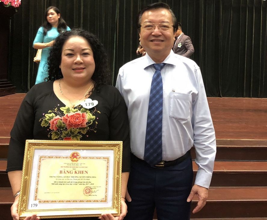 本市慶祝越南教師節 36 週年紀念 ảnh 1