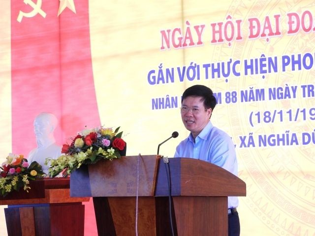 中央宣教部長武文賞出席廣義省全民族大團結盛會並發表講話。（圖源：青松）