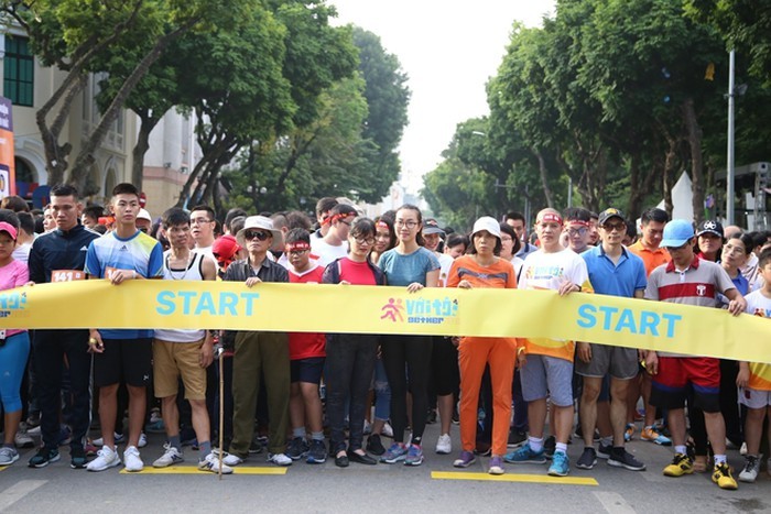 “2018年2gether與我一起跑步”出發瞬間。（圖源：德英）