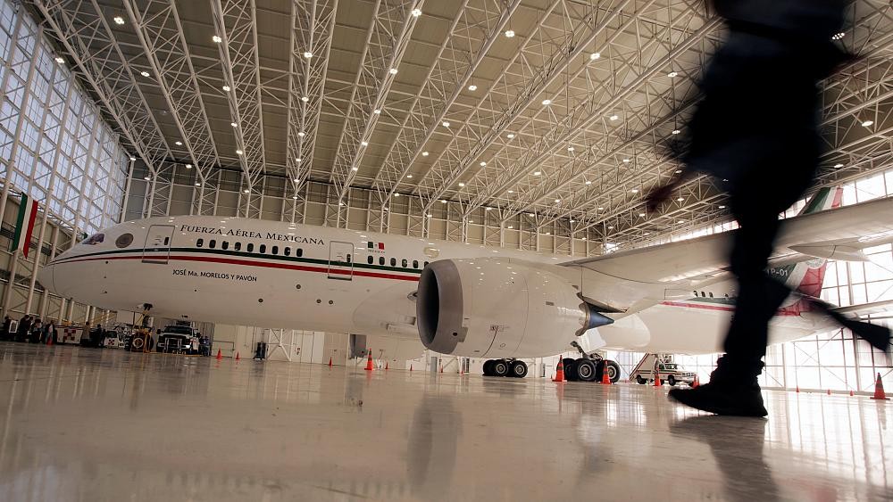 墨西哥新任總統洛佩斯在競選時表示當選後將不再使用總統專機，總統專機和為高官服務的直升機都將被賣掉。（圖源：路透社）