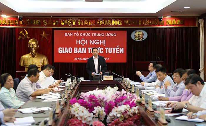 中央組織部長范明政主持會議並發表講話。（圖源：梅英）