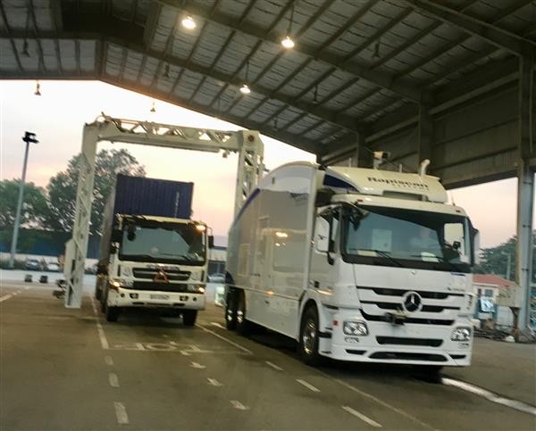 平陽省海關局新配置的集裝箱掃描儀系統。（圖源：秋耀）