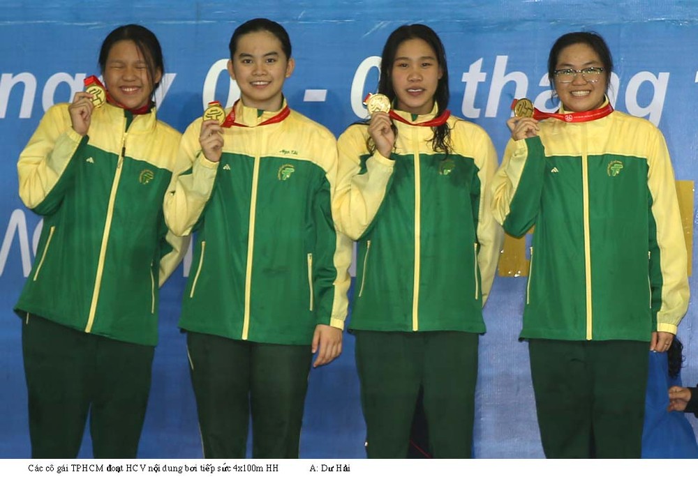 阮葉芳簪、武氏芳英、陳玉詩、黎黃保玉奪得在女子4X100米接力賽項金牌。（圖源：互聯網）