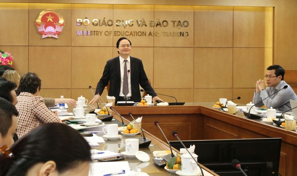 教育與培訓部長馮春迓在座談會上發言。（圖源：教育與培訓部）