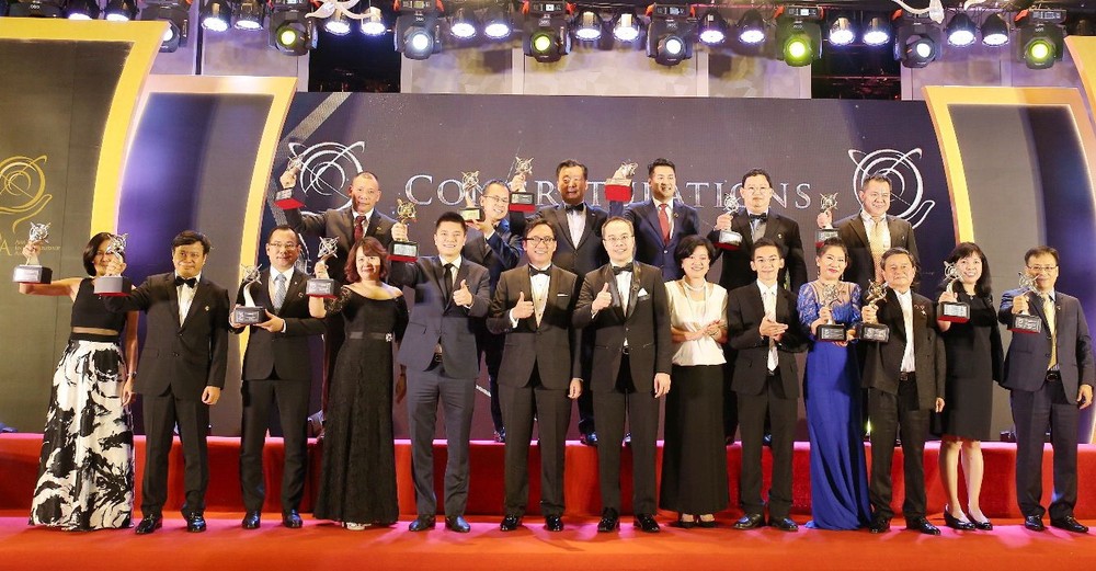獲獎企業與企業家同組委會合照。