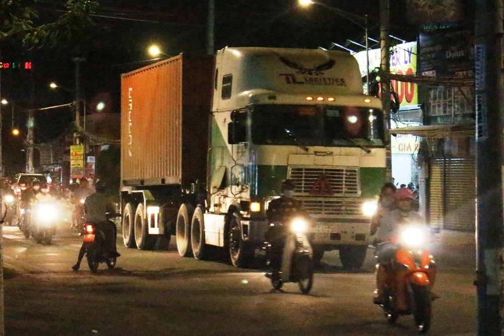 今晚禁止卡車進入市中心。（示意圖源：互聯網）