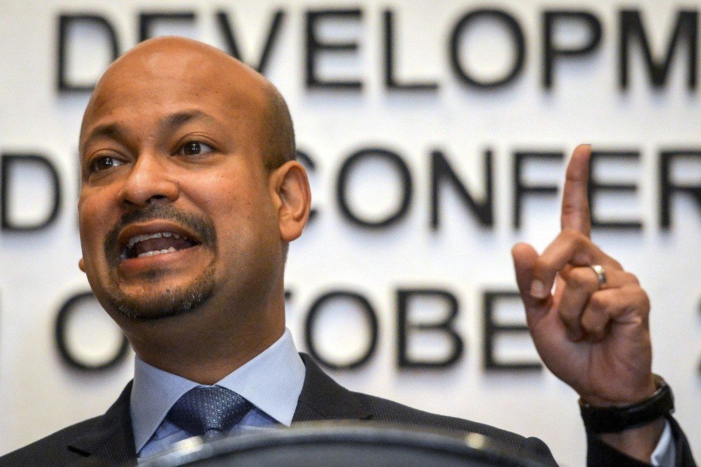 馬來西亞已就高盛集團涉入國家投資基金一馬發展公司（1MDB）貪腐醜聞，向高盛尋求75億美元賠償。圖為一馬公司總裁兼集團執行董事阿魯爾甘達。（圖源：EPA）