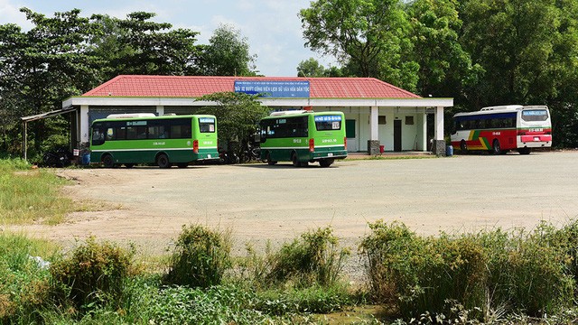 15號客運、貨運和旅遊合作社的巴士存車場是在民族歷史與文化公園租用場地的工程之一。