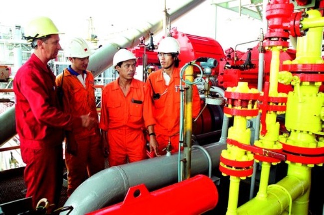 外語能力強，勞工收入高。（示意圖源：互聯網）