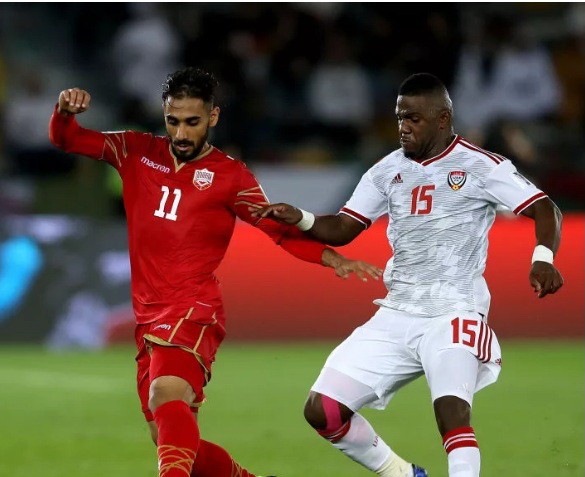 阿聯酋-巴林(紅衣)比賽一瞥。（圖源：互聯網）