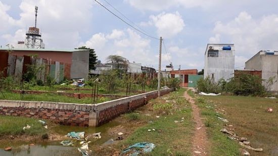 平政縣仍有36個未獲審批為農村居民區，故阻礙了民眾申請建築許可證。