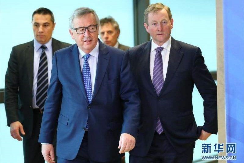 歐盟委員會主席容克（中）。（圖源：新華社）