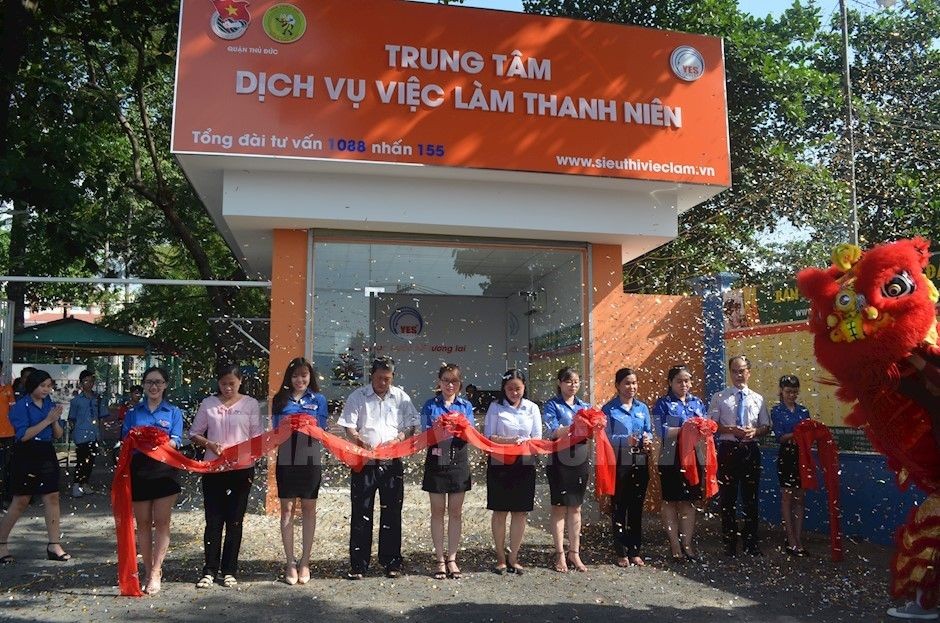 青年輔業介紹辦公室開張儀式。（圖源：市黨部新聞網）