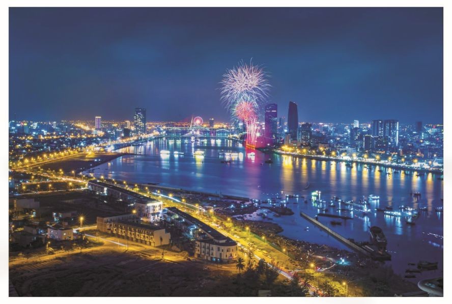 一、精彩紛呈的２０１８年峴港國際煙花節。（圖源：旅遊報）