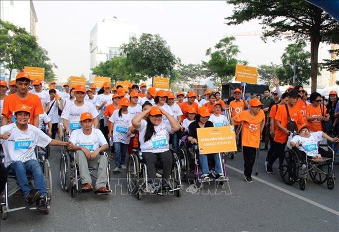 100名殘疾人運動員參加此次比賽。