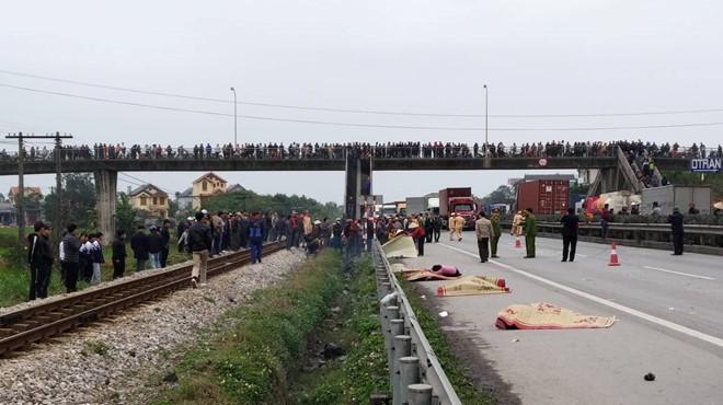 嚴重車禍現場，8人死亡多人受傷。（圖源：輝煌）