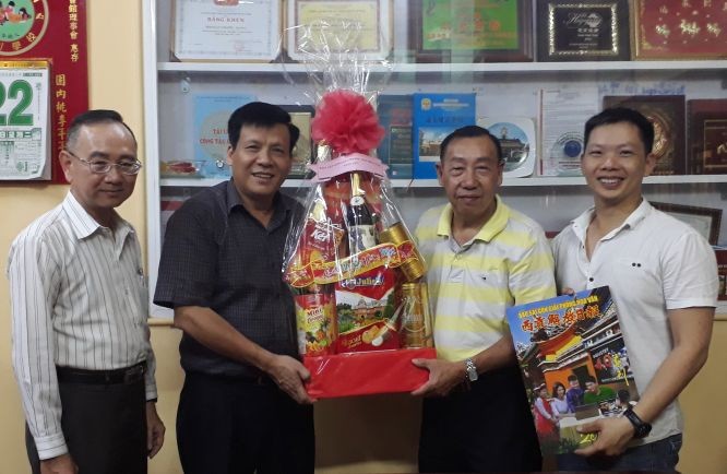 本報向華人單位拜年 ảnh 4