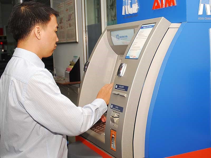 避免在年底交易時被騙，銀行卡持有者不要洩露保密資訊。