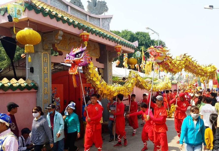 七府古廟的迎神遊行隊伍。