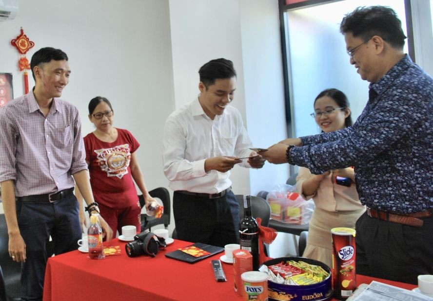 時代廣場與 ManEdu 國際華語學校舉行節後開張儀式 ảnh 1