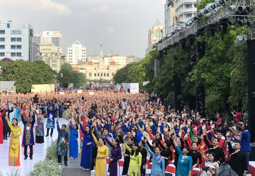 “越南長衫匯演”活動一瞥。
