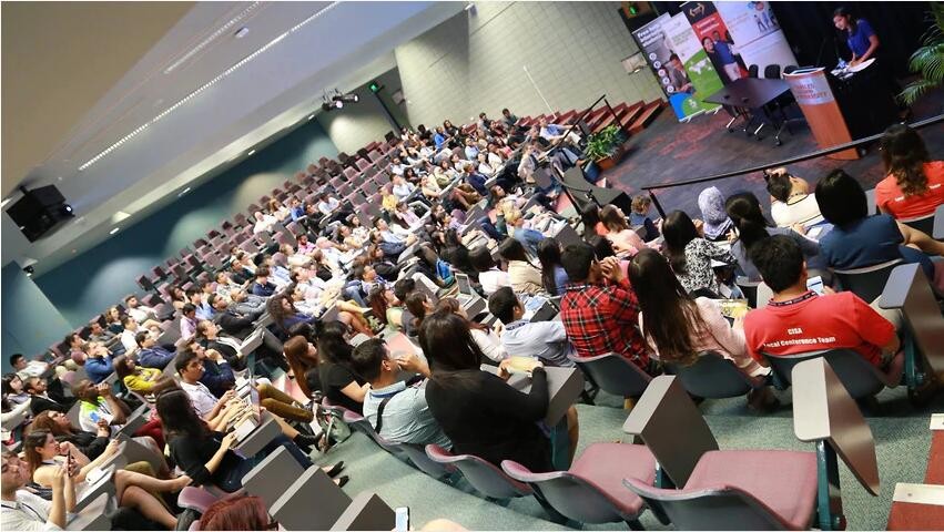 澳大利亞教育培訓部近日公佈的數據顯示，國際教育產業連續打破新紀錄。（圖源：SBS）