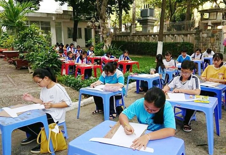 各郡縣學生參加繪畫比賽。